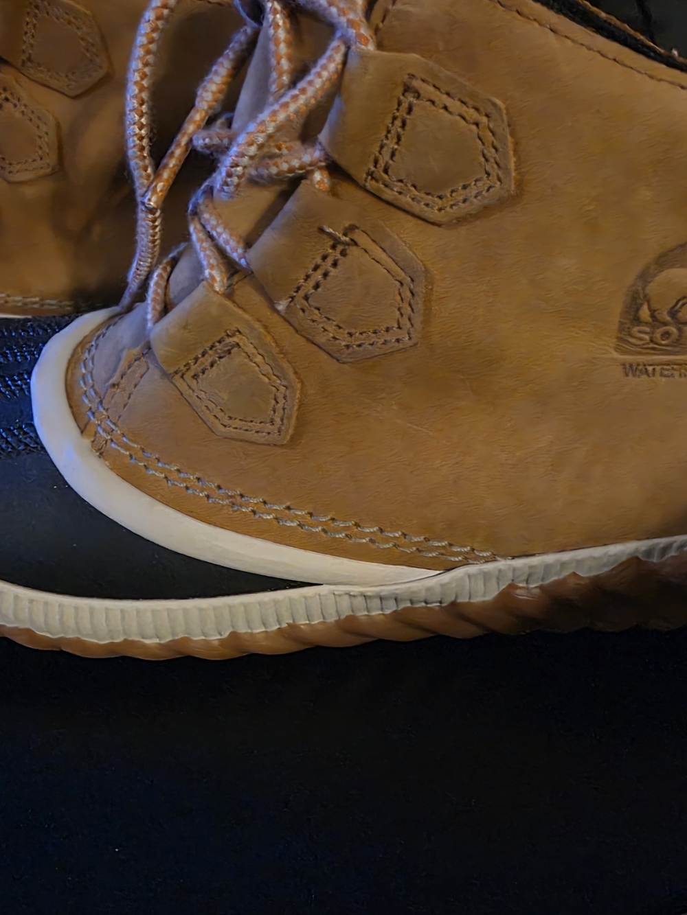 SOREL Women’s Waterproof Leather Boots Brown/Black Size 9 – New